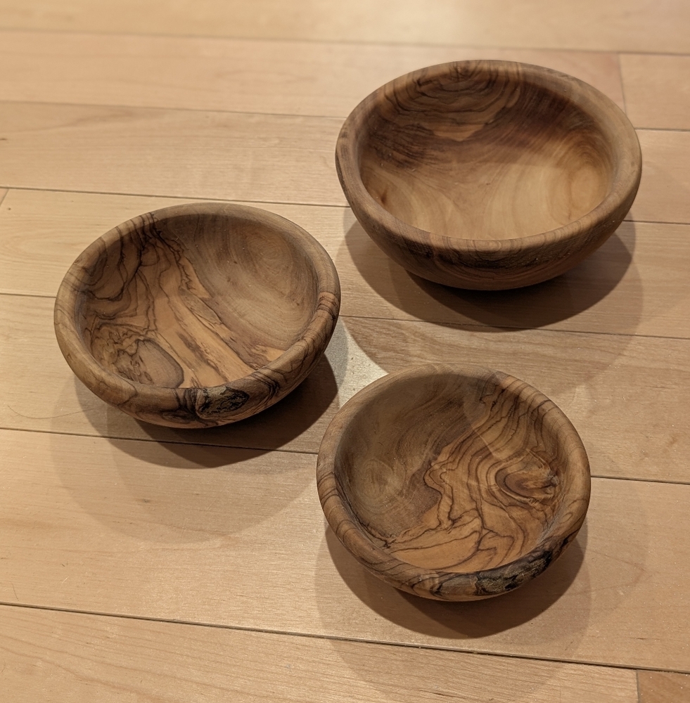 SOLD Rustic Wooden Bowl Set